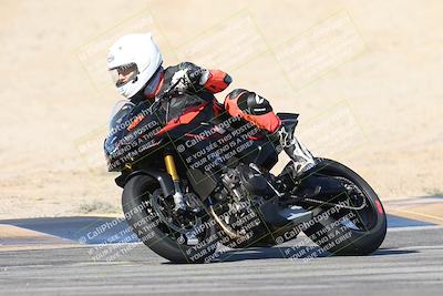 media/Dec-01-2025-Moto Forza (Mon) [[2daa91e15f]]/2-Intermediate Group/Session 2 (Turns 9 and 10)/